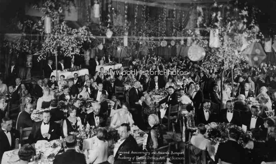 1st Academy Awards at the Hollywood Roosevelt Hotel in 1929 WM.jpg
